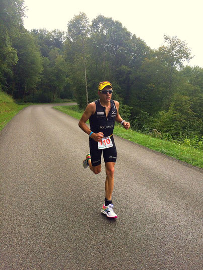 Auf den letzten Kilometern beim Triathlon International du Jura Vouglans (Fr)