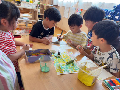 何を描こうかな〜！