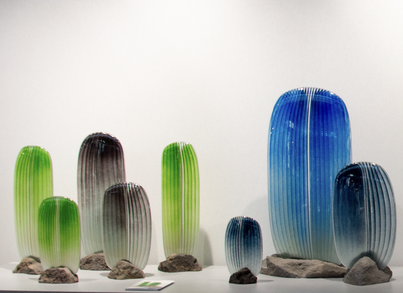 jonathan Ausseresse, verre, lumineux, monochrome, émaillage, thermoformage, décoration, mobilier d'art