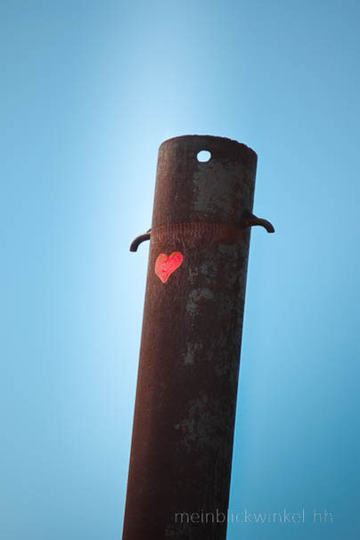 Herz Liebe Himmel Himmelblau Rohr Rost Rot Hafencity Hamburg