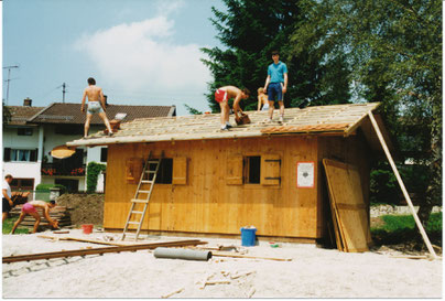 Bau der Fußballhütt'n im Juli 1987