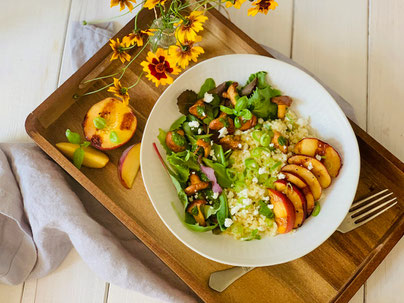 Summer Bowl, Bulgur, Eierschwammerl, Pfifferlinge, Pfirsich 