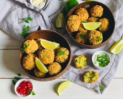 Zucchini-Ricotta-Köfte, Zucchini-Ricotta-Bällchen, Zucchinibällchen, Ricottabällchen, Streetfood, Fingerfood