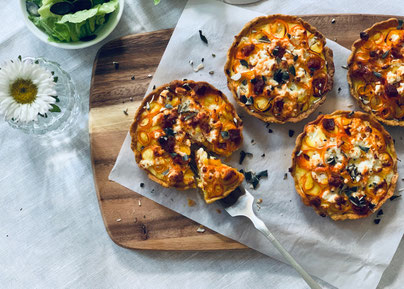Mini-Kürbisquiche mit Chorizo & Feta