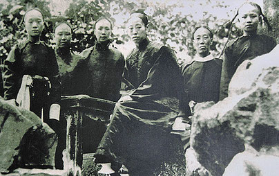 Junge Eunuchen in der Verbotenen Stadt. Foto: TianYi Eunuch Museum