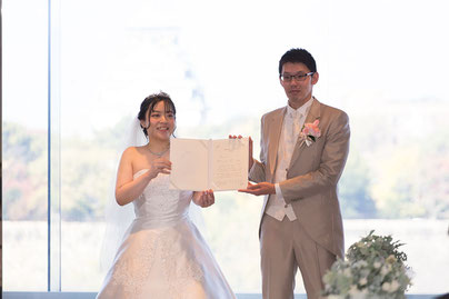 KKRホテル大阪、大阪-神戸-京都での結婚式持ち込み、外注カメラマンは結婚式moviesへお任せください- 記録ビデオ撮影-撮って出しエンドロール-写真スナップ撮影が40000円から