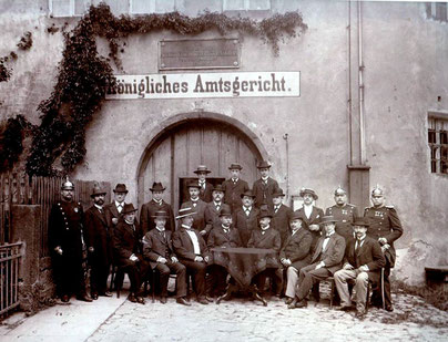 Amtsgericht Radeberg, Personal vor Schloss Klippenstein, um 1920