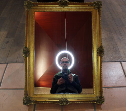 Moi aussi je suis un Saint, exposition Sixième sens, Vieille église de Mérignac, 2015.