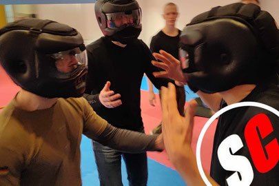 SC Int'l - Street Combatives - Empty Hands Knife Defense - Abwehr von Messerangriffen