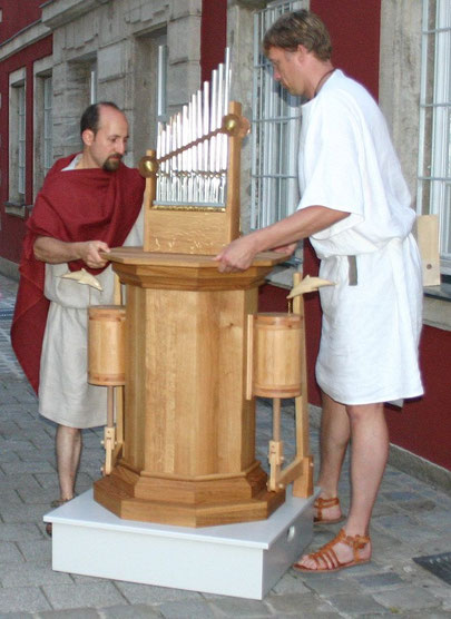 https://de.wikipedia.org/wiki/Hydraulis