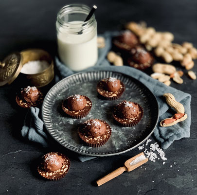 Erdnuss-Schoko-Cups, Peanut-Chocolate-Cups, Fleur de Sel, Schokolade mit Fleur de Sel, süß & salzig, naschen, süßes