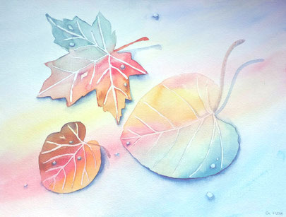 Aquarellbild "Regenbogenblätter": drei feine pastellige Blätter in Regenbogenfarben