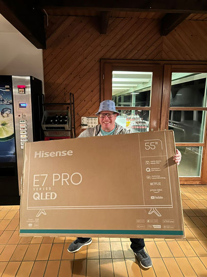 Freude herrscht beim Gewinner des Hauptpreises