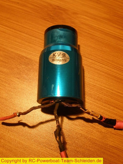 Brushless Motor Hier ein kleiner 3600er BL- Motor. der motor war in einer magine one von robbe. mit 4 s wollte er auf einmal nicht mehr. Die Motorkabel sind komplett weggeschmolzen.