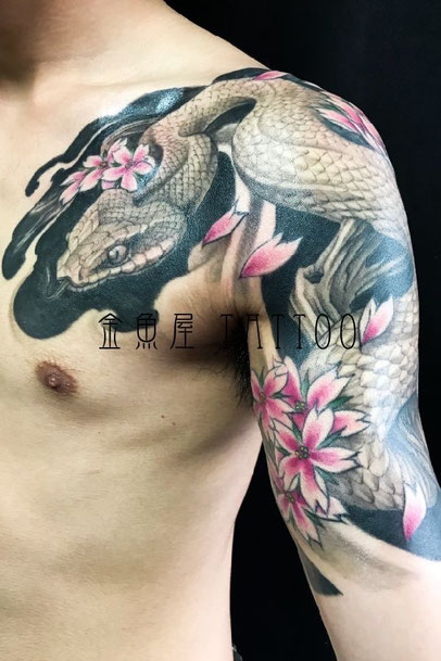 桜と蛇tattoo 静岡浜松のタトゥースタジオ 金魚屋tattoo