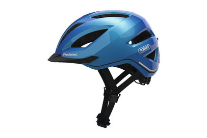 Das Tragen eines Fahrradhelms ist besonders beim e-Bike fahren sehr wichtig.