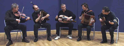 L'ensemble Balapat' © Éditions Lugdivine 2009-2024.
