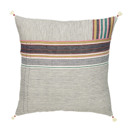 Cushion, fairtrade, kilimmesoftly.ch, nachhaltig, cotton, Injiri, Chinar  Farooqui, interior design, India