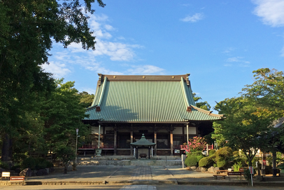 夏の終わりの遊行寺。国宝や重要文化財も所在する