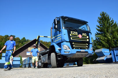 kurzes und wendiges Allradfahrzeug LKW