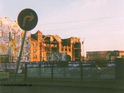 "TACHELES RECHTS AB" (c) De Toys, November 1998 @ Berlin - Alte Mitte