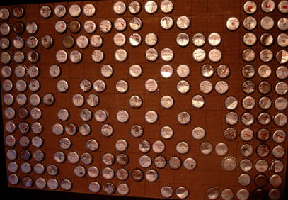 German Coke "Was ist das" set caps from seventies.