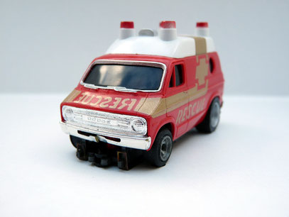 Faller AMS AURORA AFX Dodge Rescue Van rot / weiß