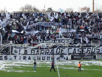 LA GENTE NUNCA ABANDONA