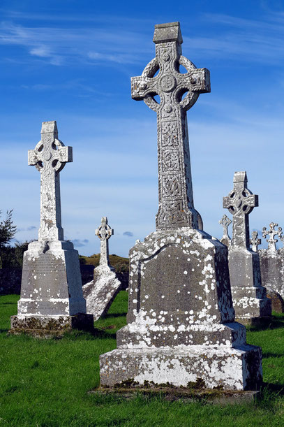 Clonmacnoise mit Hochkreuzen