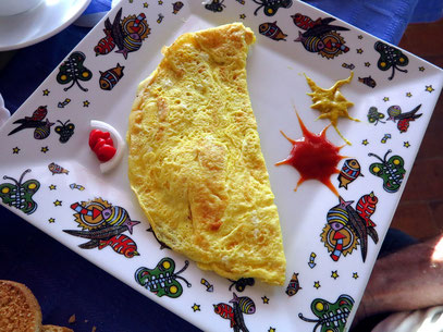 Omelette mit Käse zum Frühstück