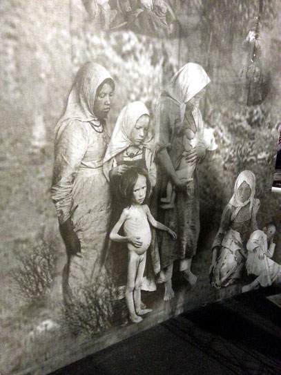 Unterirdisches Museum mit Ausstellung zum Holodomor 