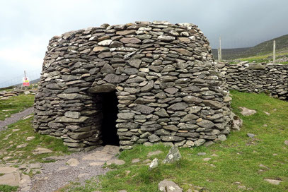 Caher Conor. Bienenkorbhütte mit falschem Gewölbe