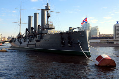 Der Kreuzer Aurora, Symbol der Oktoberrevolution von 1917. 