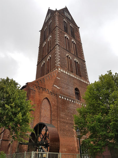 Verbliebener Turm der Marienkirche