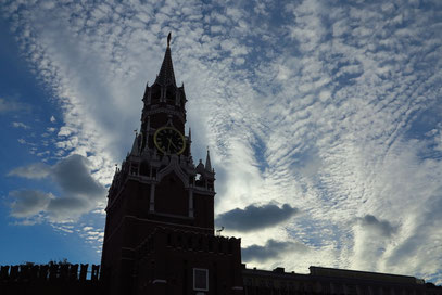 Spasskaya-Turm des Kremls im Abendlicht