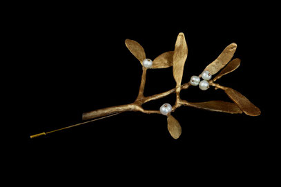 Mistletoe leaf broach, bronze and pearls