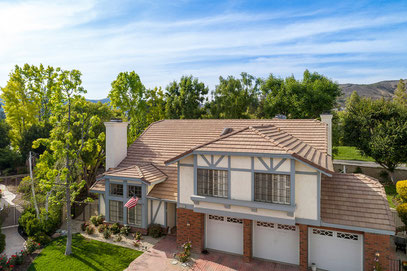 It's that quintessential suburban home nestled at the end of a quiet cul de sac with a double, wrap around lot.