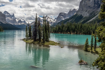 Jasper beeindruckt mit dem Maligne Lake und Spirit Island