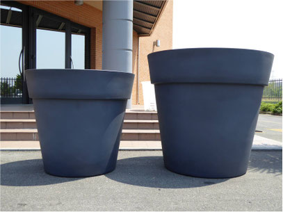 Pot design, pots design, pots d’extérieurs, pot d’extérieur, pots extérieurs, pot extérieur, pots d’exterieurs, pot d’exterieur, pots d exterieurs, pot d exterieur, pots design ronds XXL, pot rond XXL, pots ronds XXL, pots contemporains, pots contemporain