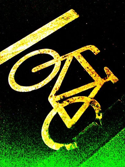 Broken Bike Nr.247 (c) De Toys, 2.2.2015 @ Ackerstraße, Düsseldorf