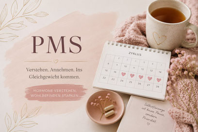 Kalender mit den PMS Tagen markiert. Tasse Tee daneben