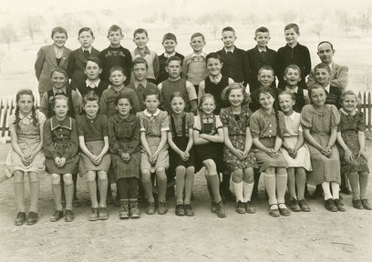 Oberschule 1948: Die Jahrgänge 1937 und 1938 mit Lehrer Arthur Hort