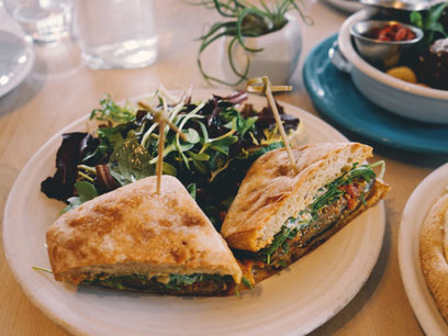 Café Gratitude Los Angeles zweidiereisen vegan