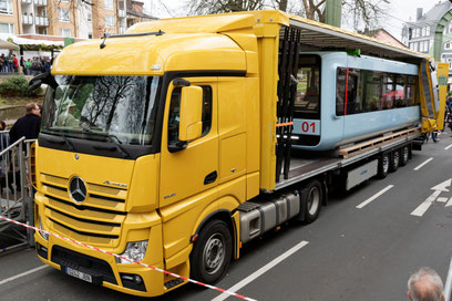 Wuppertaler Schwebebahn: Delivery of the first friction stir welded monorail by lorry