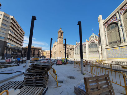 Obras en la Plaza Ciudad de Brujas de Valencia
