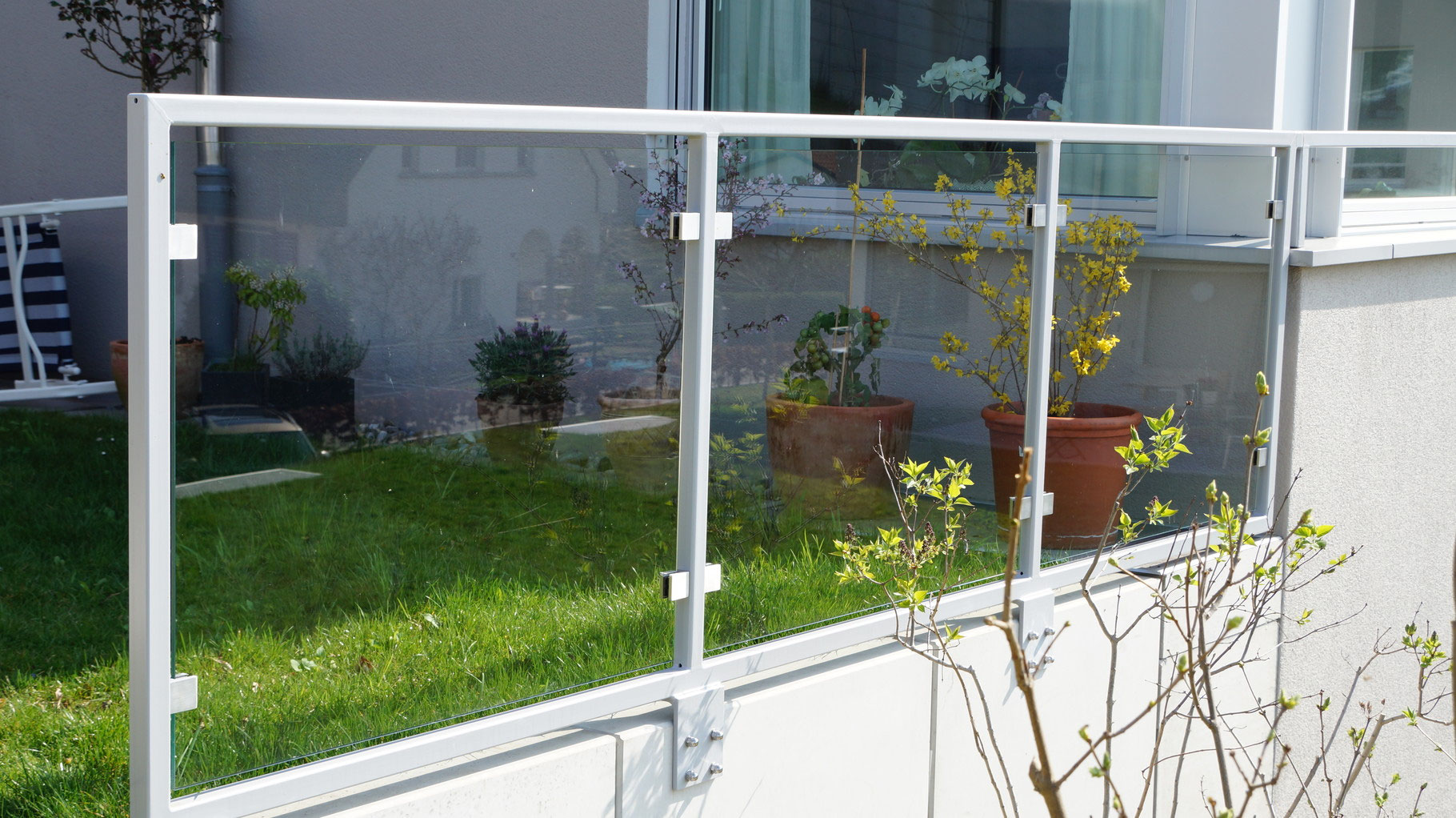 Balkon-, Terrassen- und Treppengeländer, Abdeckungen, Türen, Gartenbox