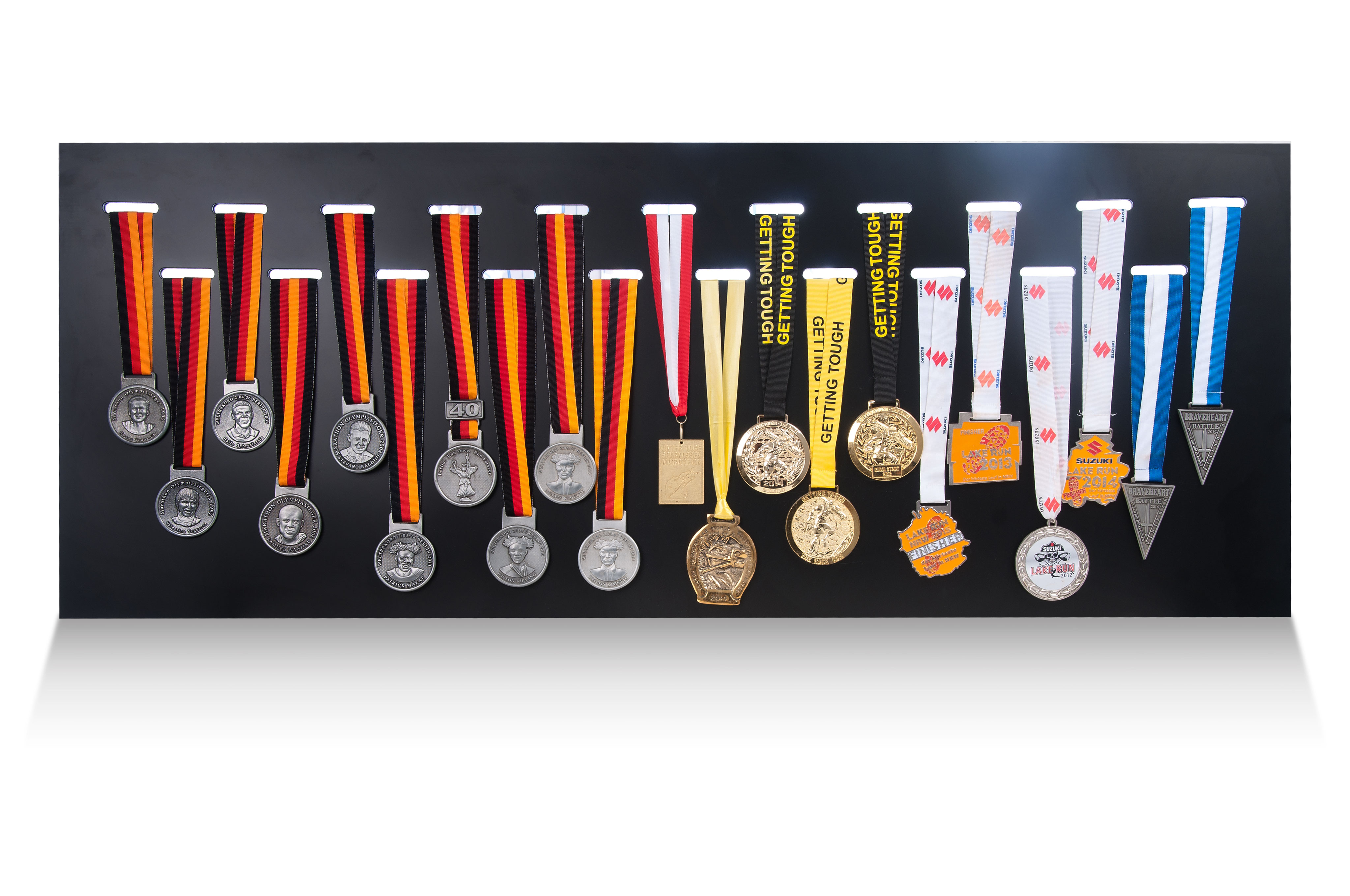 Be Proud Show Your Medal Tell Your Story Medalboards Individuelle Aufbewahrung Und Aufsteller Fur Medaillen Sowie Schleifen