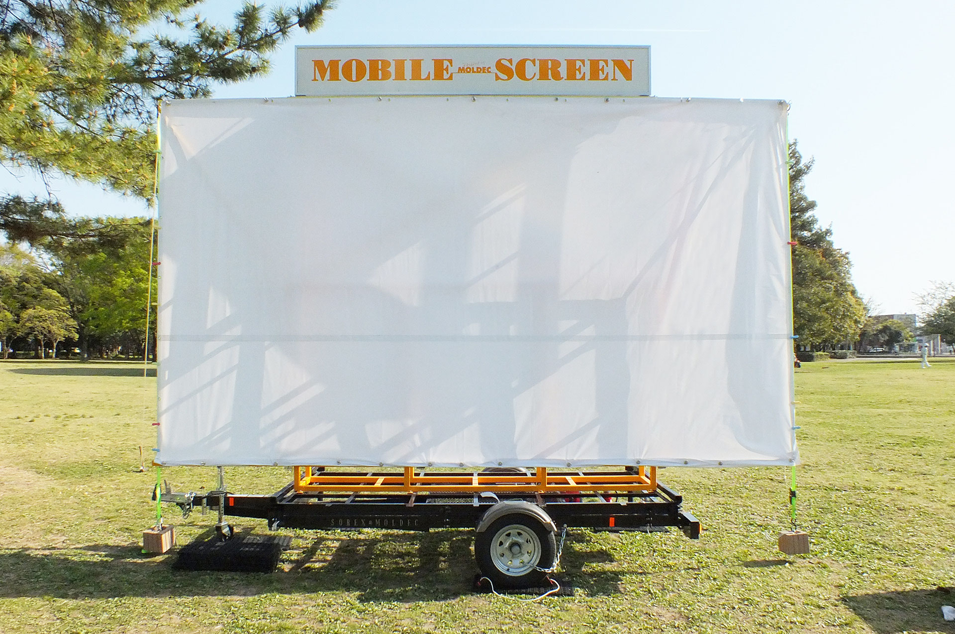 ホーム - 移動型屋外映画スクリーン mobile screen(モバイル ホーム - 移動型屋外映画スクリーン mobile screen(モバイル
