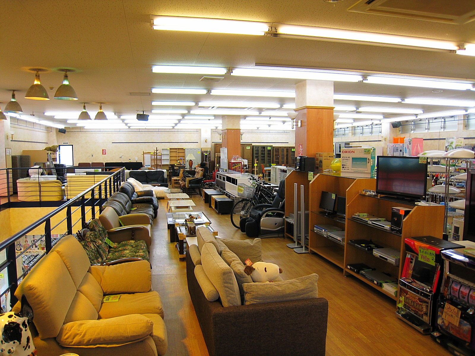 西岡店 - 『アウトレット モノハウス』 公式サイト 札幌 西岡店 - 『アウトレット モノハウス』 公式サイト 札幌