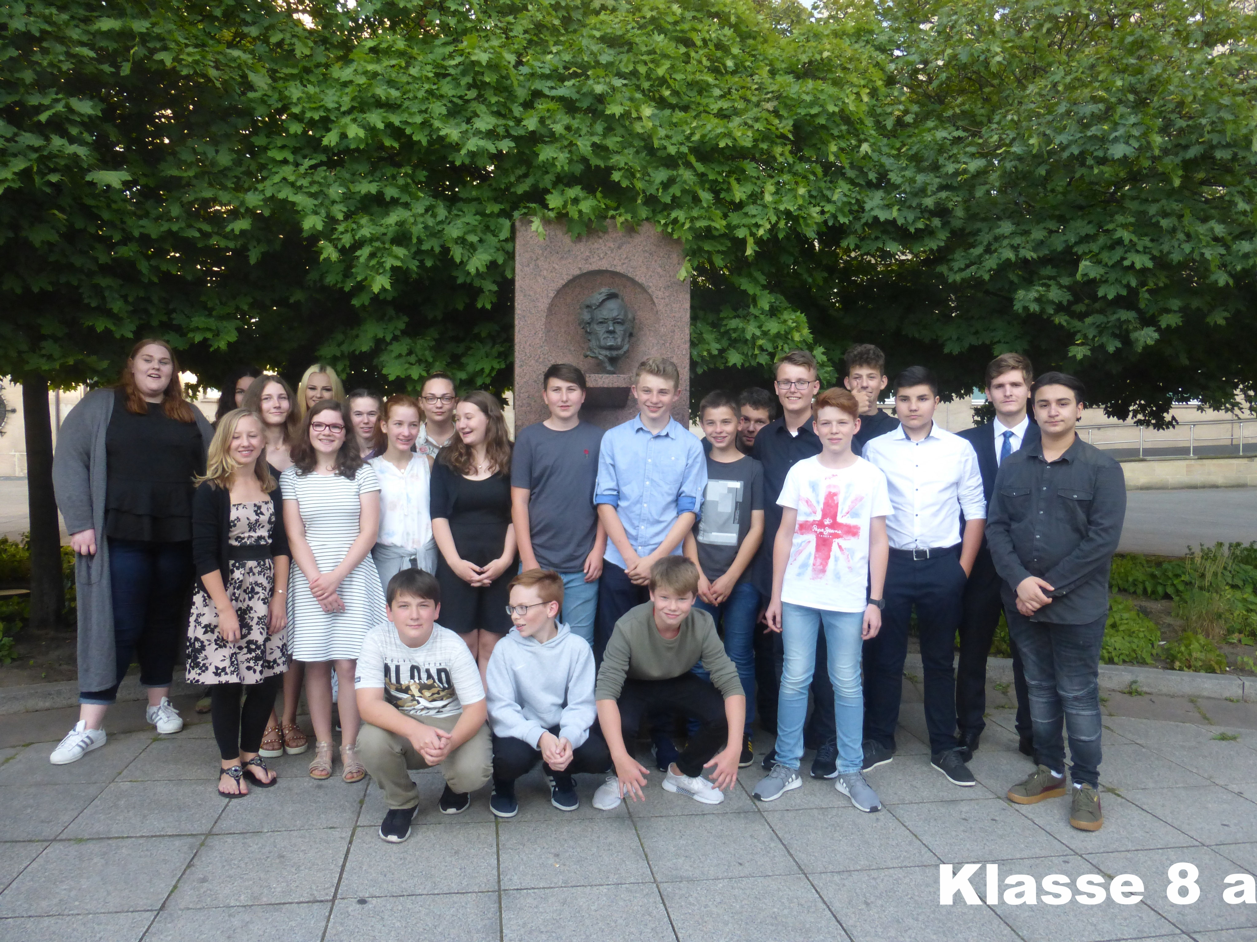 Opernbesuch der Klassen 8a, 8b und 8c - RzF-Startseite